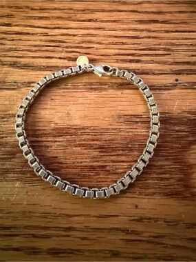 Tiffany & Co. Sterling Silver Box Chain Bracelet with Tiffany Blue Pouch